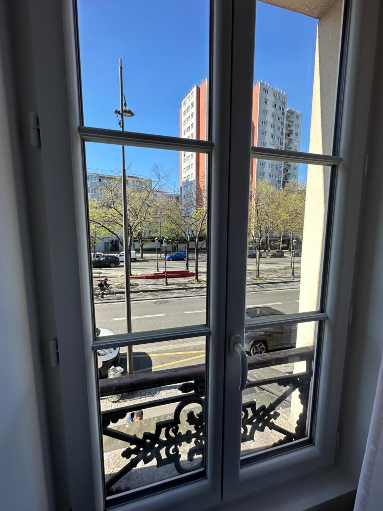 Appartement Refait A Neuf 2 Pieces - - Equipe - Parking *