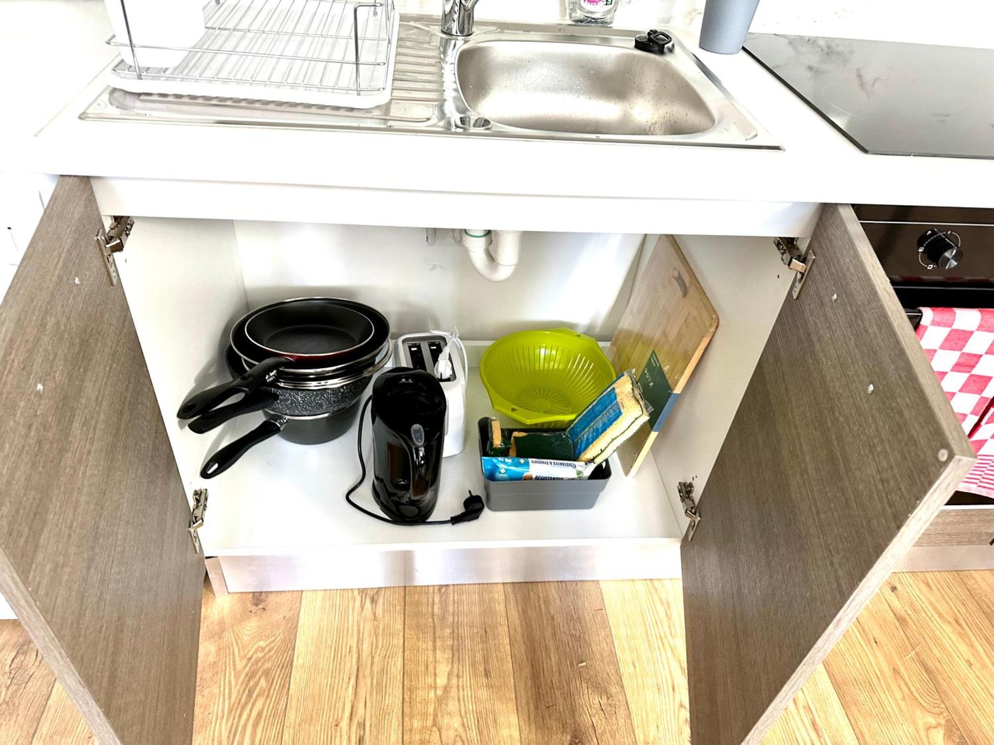 Refait A Neuf 2 Pieces - - Equipe - Parking Appartement Parijs