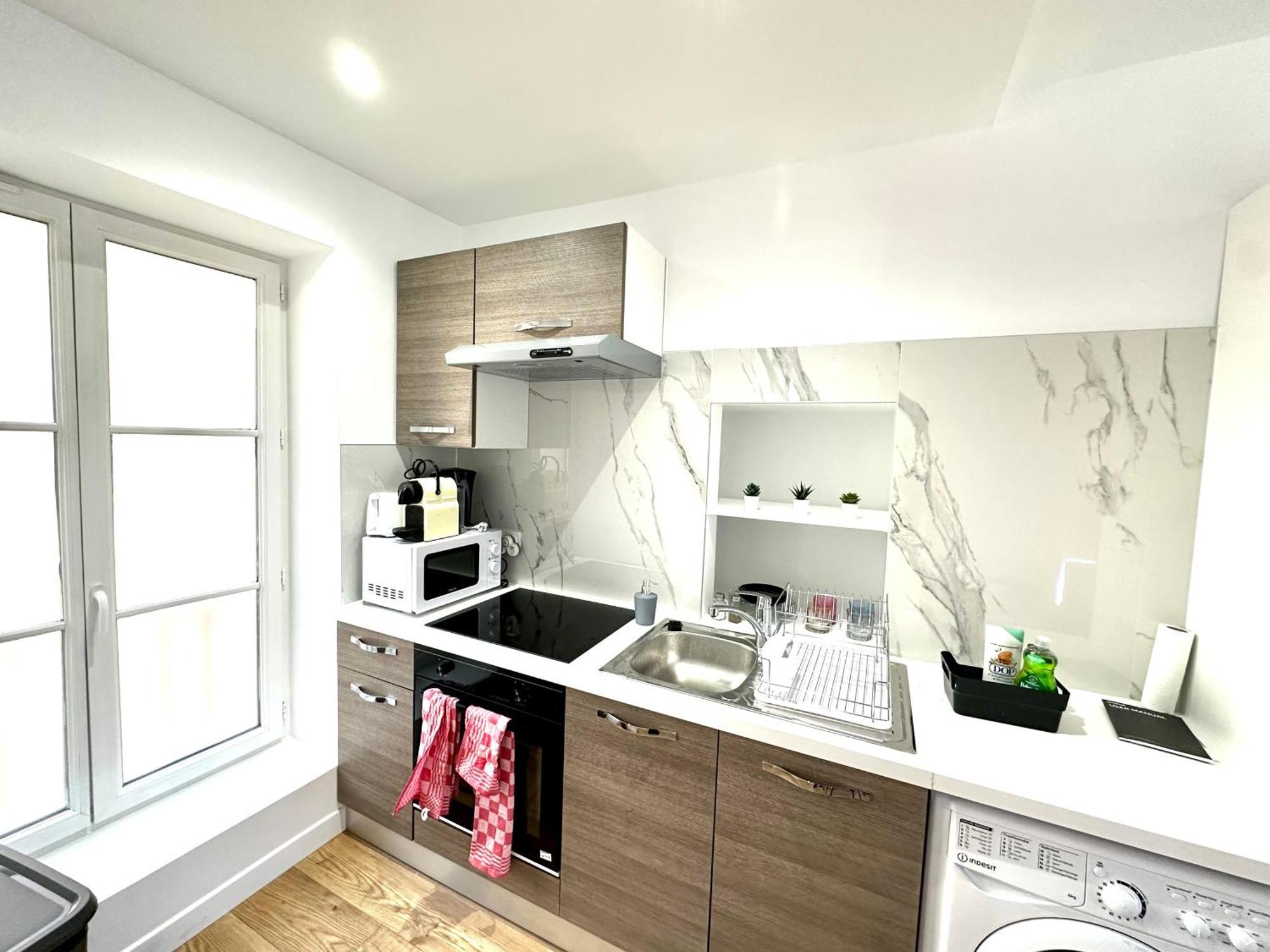 Appartement Refait A Neuf 2 Pieces - - Equipe - Parking
