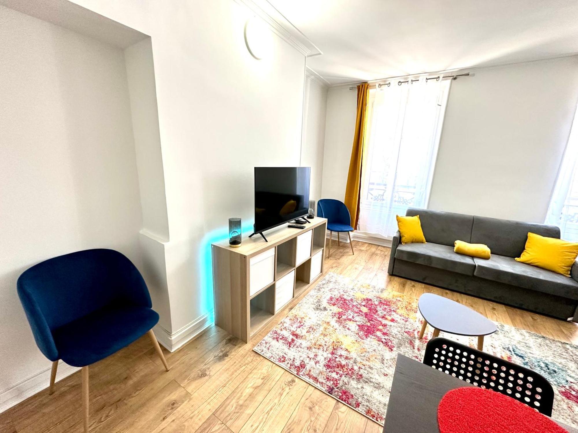 Refait A Neuf 2 Pieces - - Equipe - Parking Parijs