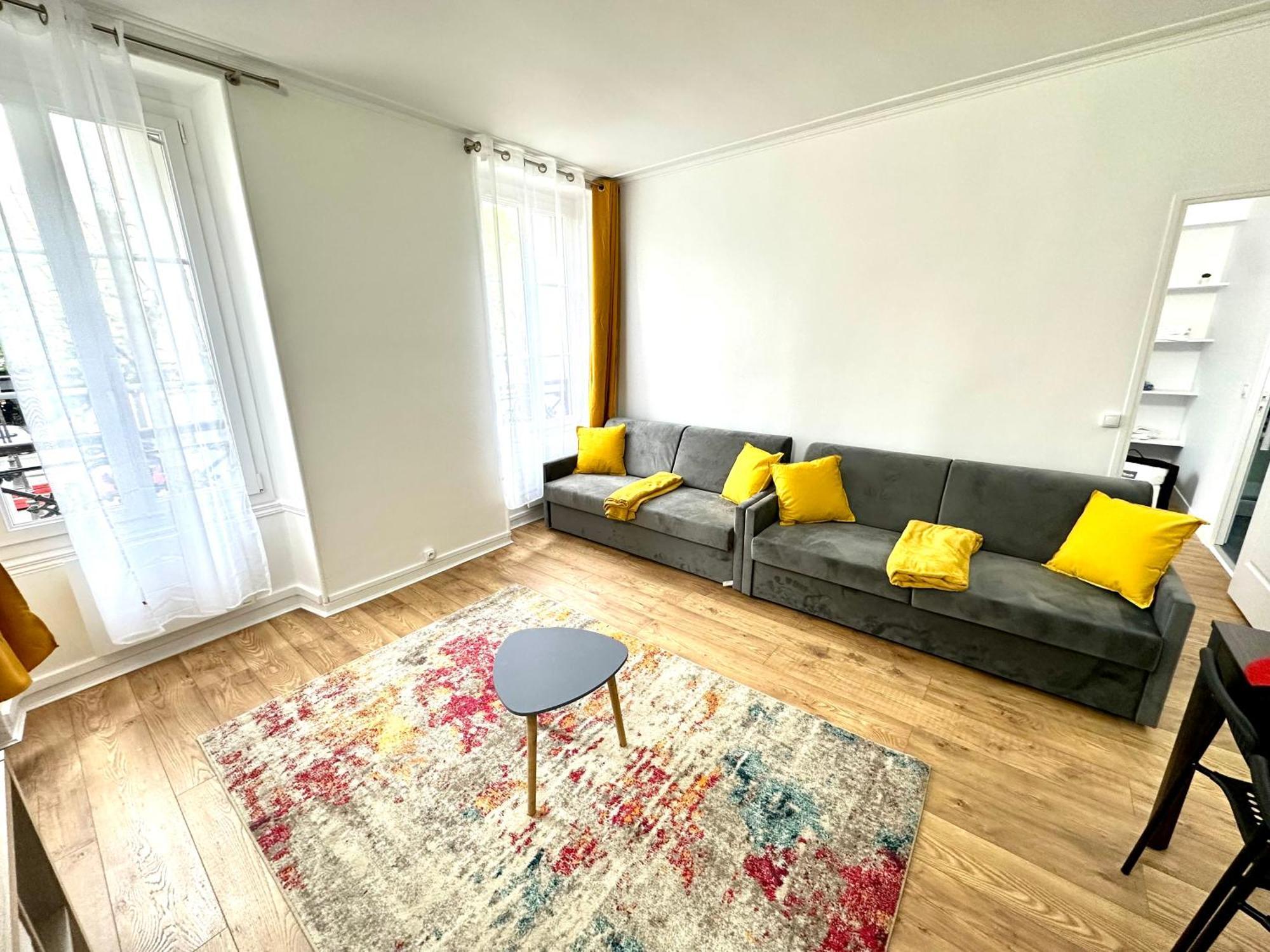 Refait A Neuf 2 Pieces - - Equipe - Parking *