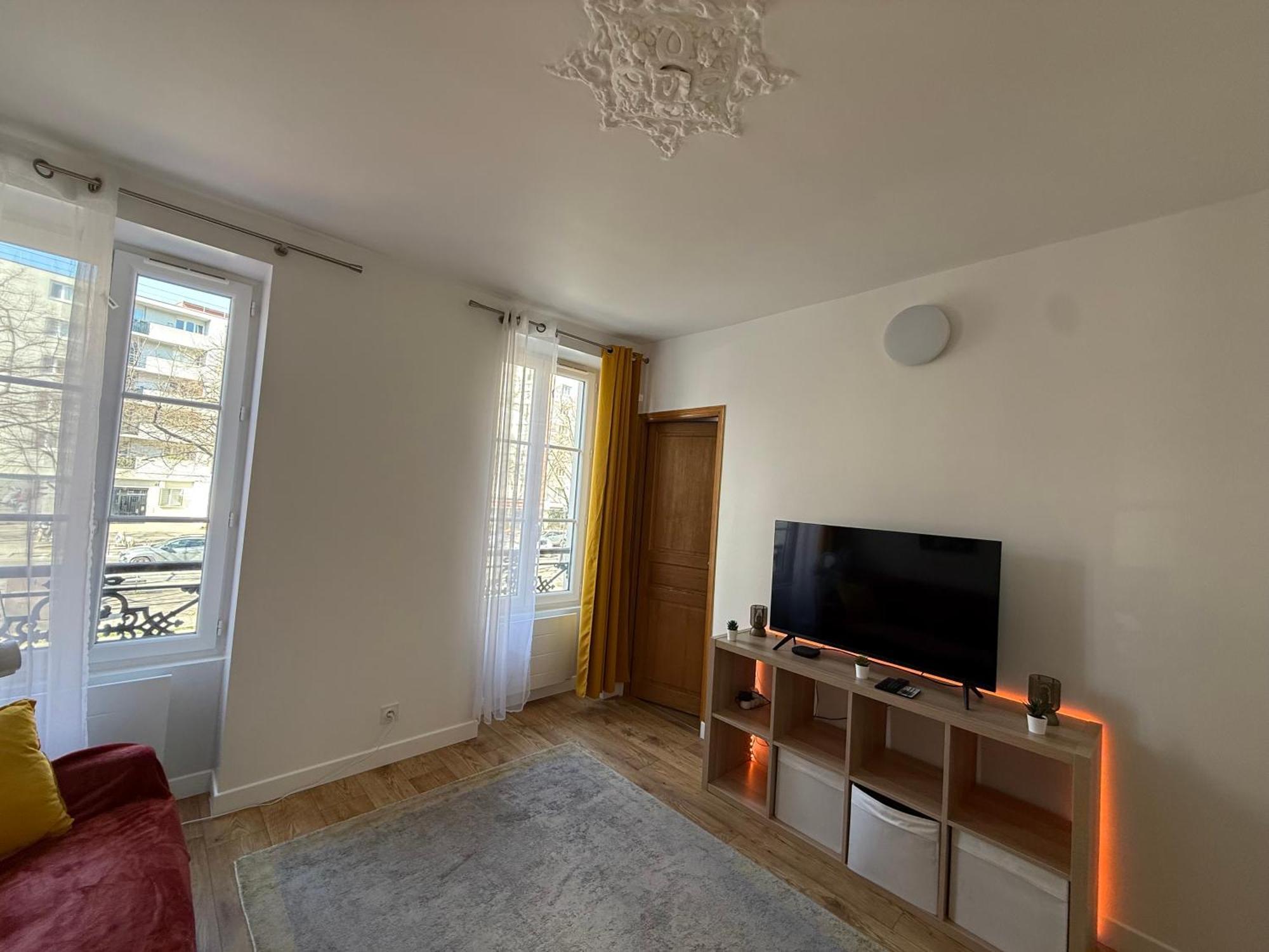 Refait A Neuf 2 Pieces - - Equipe - Parking Appartement *