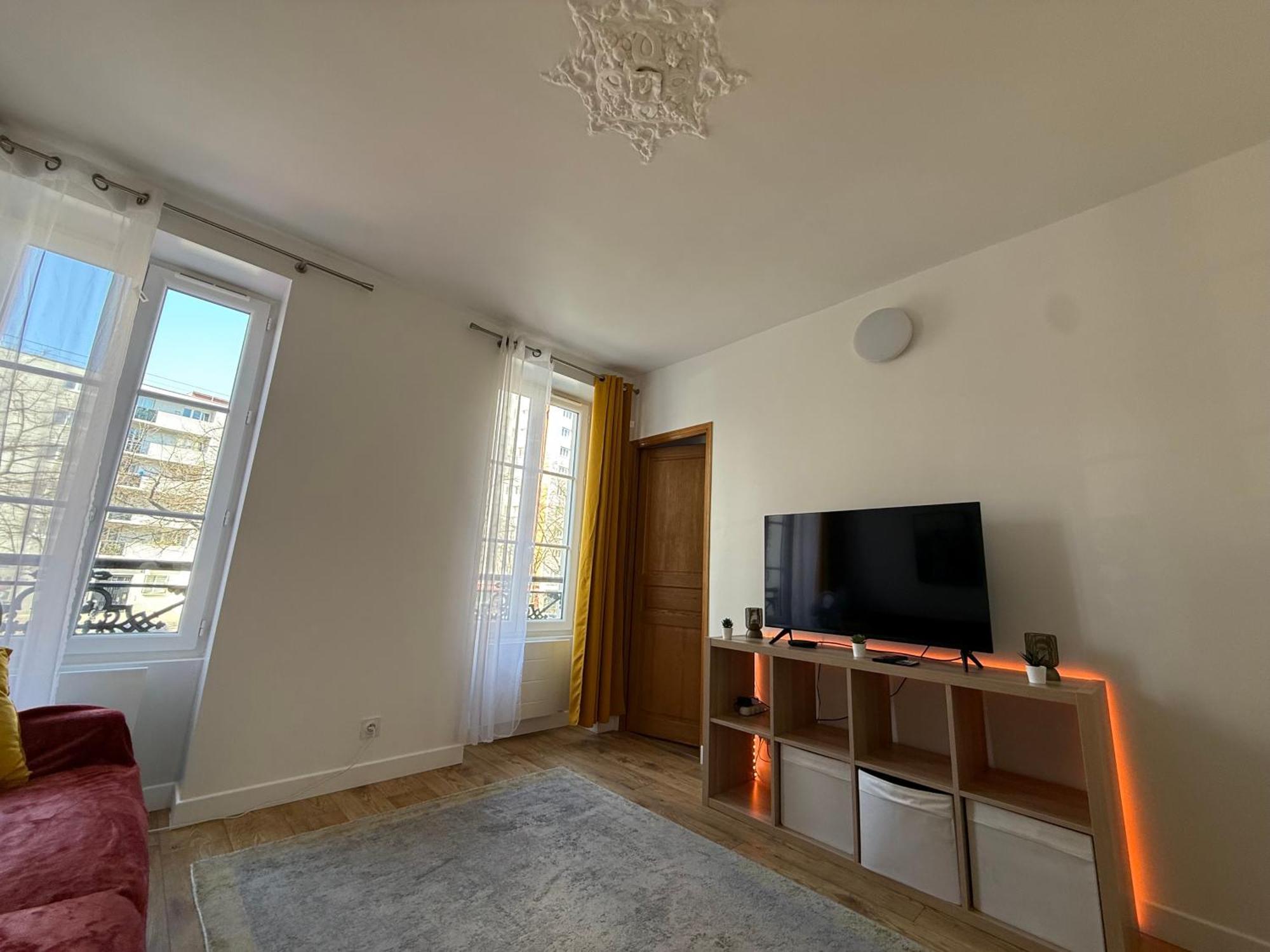 Appartement Refait A Neuf 2 Pieces - - Equipe - Parking